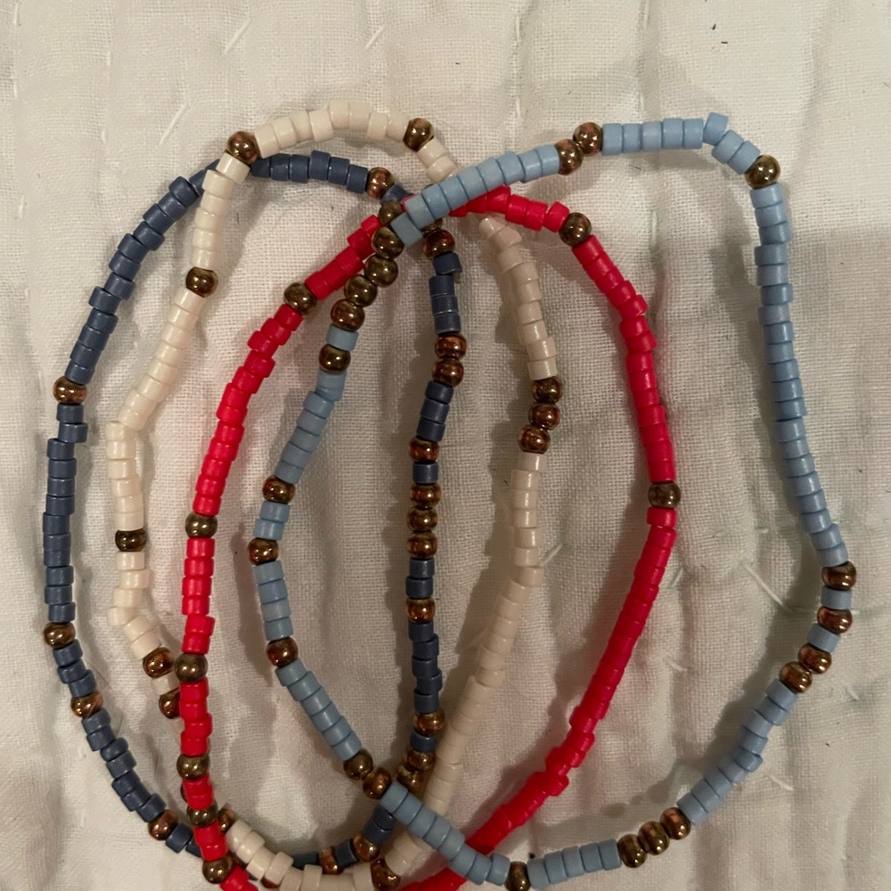 Multiple Chic Beaded Bracelet Sets (all included for same price!) - Picture 8 of 8